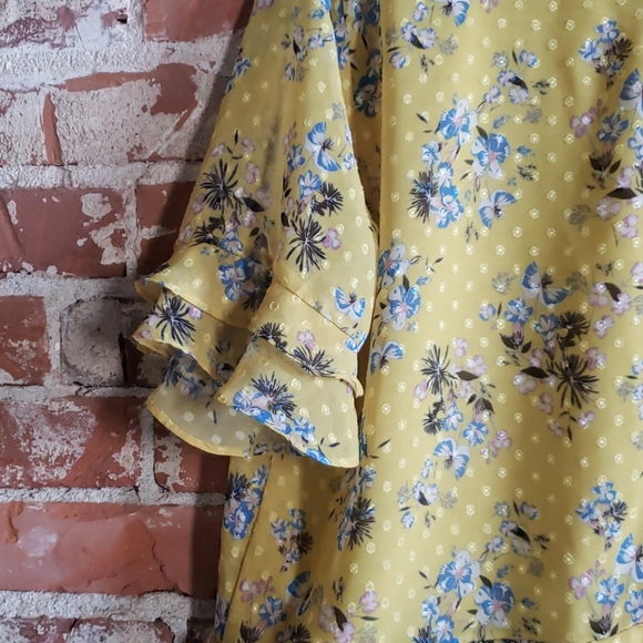 Ruffled Flowy Floral Chiffon Top - Picture 10 of 10